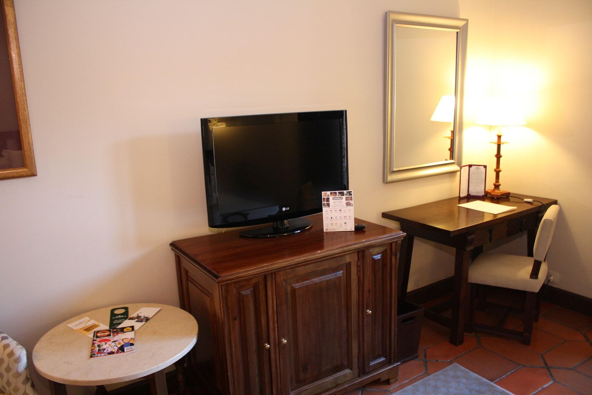 Parador De Ávila Luaran gambar