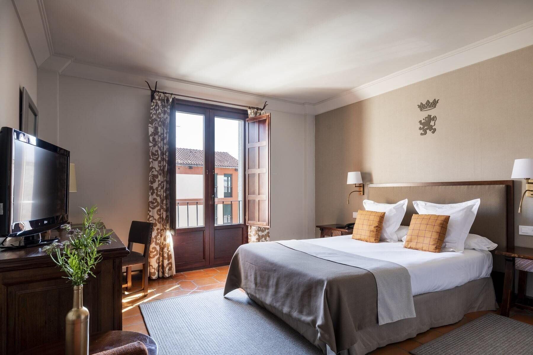 Parador De Ávila Luaran gambar