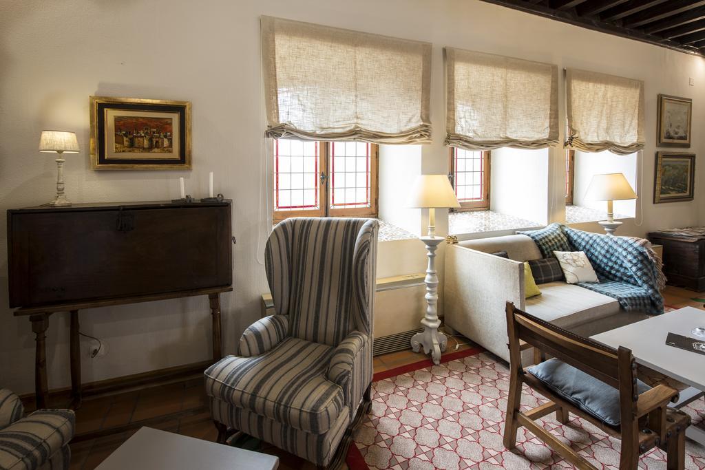 Parador De Ávila Luaran gambar