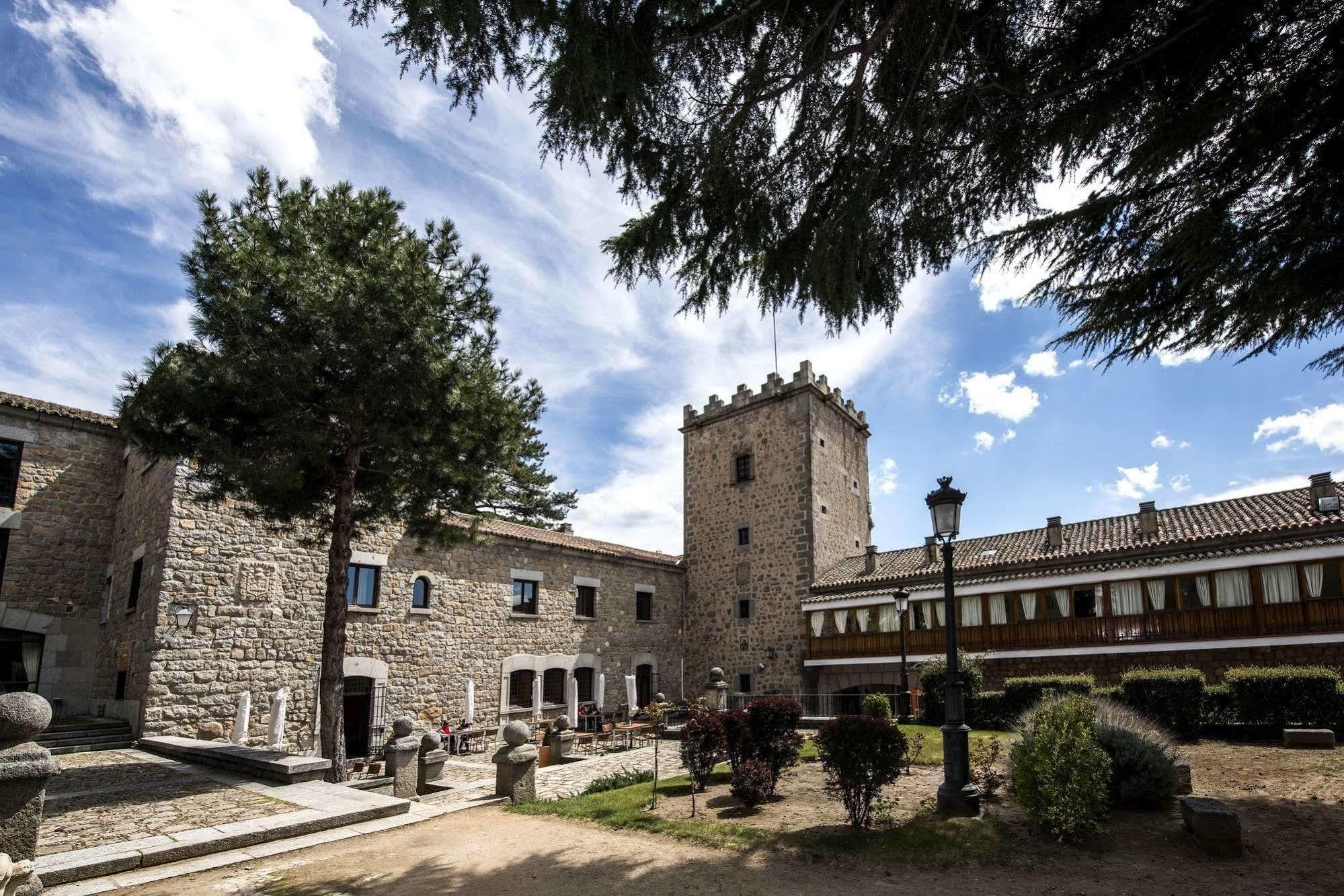 Parador De Ávila Luaran gambar